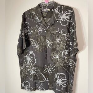 Caribbean Joe Charcoal and White Floral Shirt
~ Size XXL~ Tropical or Resort